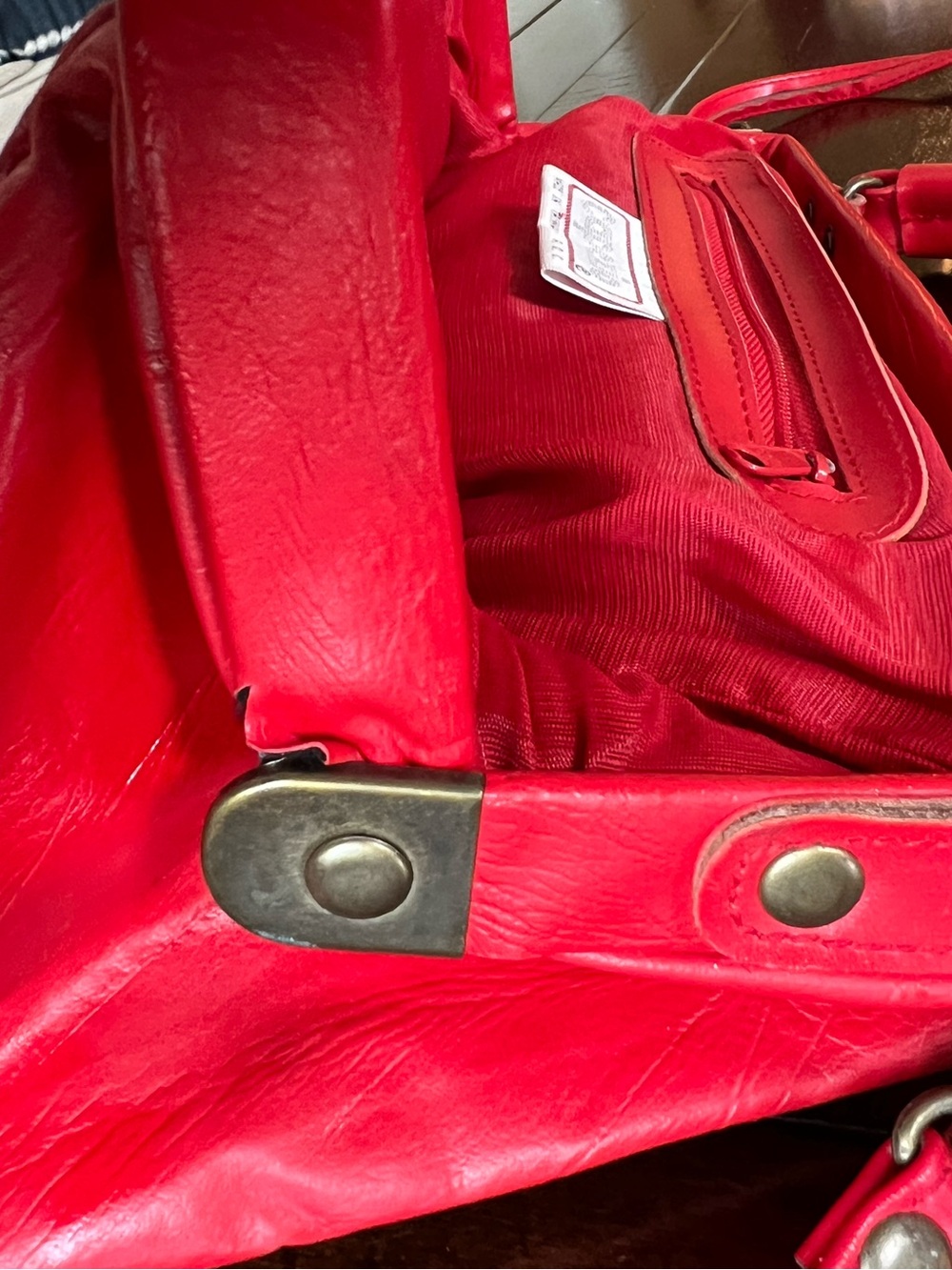 Vintage Capezio Red Leather Doctor Bag Satchel Crossbody Top Handle Purse - Picture 10 of 12